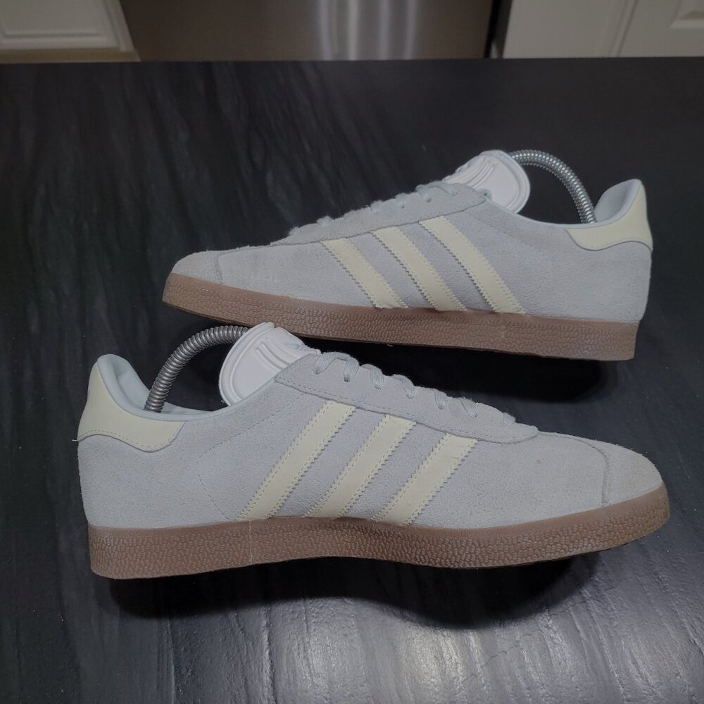 Adidas Gazelle Originals OG Blue Tint/ White Gum Sole CQ2178 - Picture 5 of 16